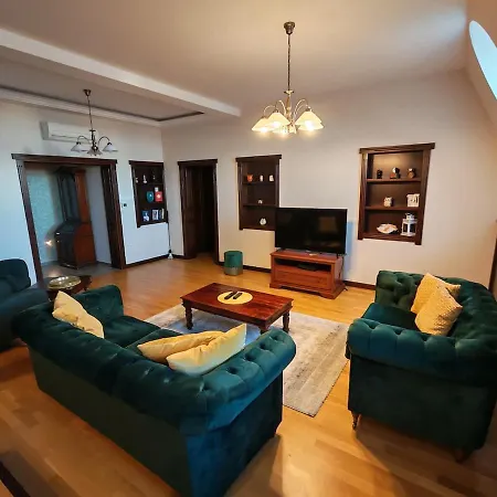 Appartement Velvet Attic Elegance - Luxe 3br Center *